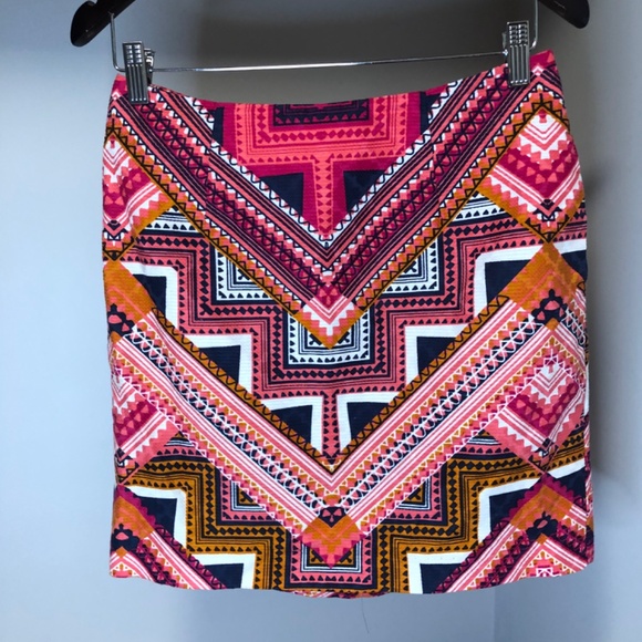 Fun pattern mini skirt - Picture 2 of 2